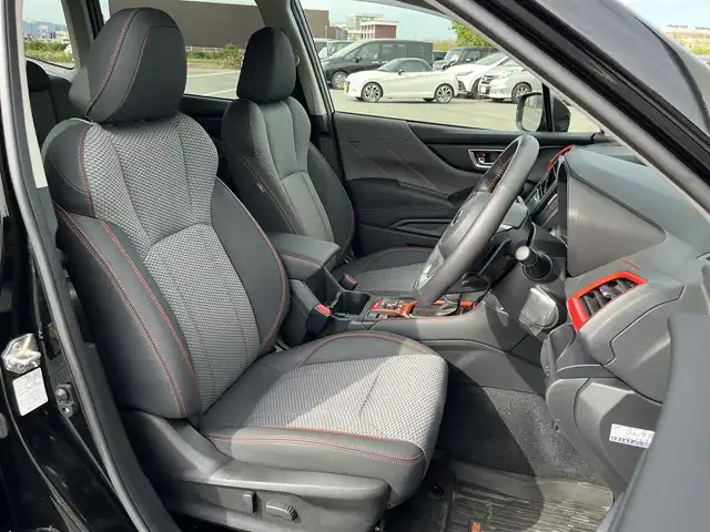 スバル フォレスター X－ブレイク 大阪府 2019(令1)年 1.5万km クリスタルブラックシリカ 純正ナビ（AVIC-RZ902ZP）/（フルセグ/BT/CD/DVD）/レーダークルーズコントロール/バック、サイドカメラ/パドルシフト/ブラインドスポットモニター/後方コーナーセンサー/衝突軽減システム/レーンキープアシスト/ハーフレザーシート/全席シートヒーター/運転席メモリーシート/前席パワーシート/前方ドライブレコーダー/ＥＴＣ/純正17インチAW