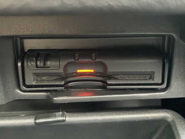 日産 セレナ X Vセレクション 広島県 2017(平29)年 6.8万km ブリリアントホワイトパール 禁煙/エマージェンシーブレーキ/純正ナビ/CD/DVD/DTV/Bluetooth/純正フリップダウンモニター/両側パワースライドドア/クルーズコントロール/ビルトインETC/純正フロアマット/ドアバイザー/アイドリングストップ/社外アルミホイール/ステアリングスイッチ/スマートキー/スペアキー