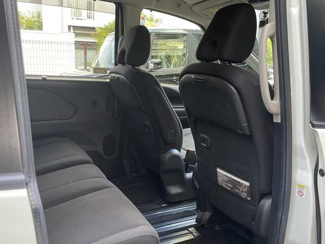 日産 セレナ X Vセレクション 広島県 2017(平29)年 6.8万km ブリリアントホワイトパール 禁煙/エマージェンシーブレーキ/純正ナビ/CD/DVD/DTV/Bluetooth/純正フリップダウンモニター/両側パワースライドドア/クルーズコントロール/ビルトインETC/純正フロアマット/ドアバイザー/アイドリングストップ/社外アルミホイール/ステアリングスイッチ/スマートキー/スペアキー