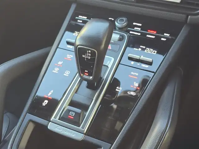 ポルシェ カイエン S 山梨県 2019(平31)年 2.8万km 紺 スポクロ　/黒革　/ＰＤＬＳ　/ＰＡＳＭ　/スパイダー２１ＡＷ　/4ZクライメントC　/ＰＣＭナビ　/ＡＣＣ　/ＢＳＡ　/ＬＫＡ　/Ｐシート　/シートＨ　/３６０カメラ/カープレイ　/前後ドラレコ　/Aハイビーム　/Pバックドア