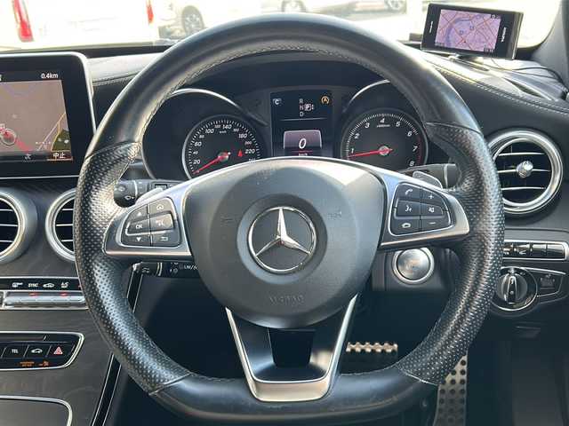 メルセデス・ベンツ Ｃ１８０ ワゴン スポーツ 兵庫県 2014(平26)年 2.8万km 黒 取扱説明書/保証書/純正ディーラーOPナビ（フルセグ/Bluetooth/SD/DISC/AM/FM）/プッシュスタート/パドルシフト/アイドリングストップ/スマートキー×２/ETC/ドライブレコーダー/ASSURAレーダー/バックカメラ/パワーシート/シートメモリー/シートヒーター/純正フロアマット/純正アルミホイール/ルーフレール/パワーバックドア/アンビエントライト/ステアリングアシスト/レーンディパーチャーウォーニング/パークトロニック/インテリジェントライトシステム/クルーズコントロール/プリセーフブレーキ/ブラインドスポットアシスト/アテンションアシスト/HUD