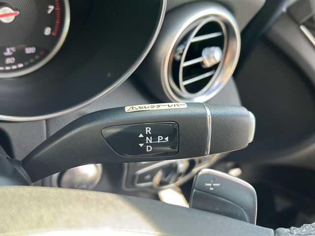 メルセデス・ベンツ Ｃ１８０ ワゴン スポーツ 兵庫県 2014(平26)年 2.8万km 黒 取扱説明書/保証書/純正ディーラーOPナビ（フルセグ/Bluetooth/SD/DISC/AM/FM）/プッシュスタート/パドルシフト/アイドリングストップ/スマートキー×２/ETC/ドライブレコーダー/ASSURAレーダー/バックカメラ/パワーシート/シートメモリー/シートヒーター/純正フロアマット/純正アルミホイール/ルーフレール/パワーバックドア/アンビエントライト/ステアリングアシスト/レーンディパーチャーウォーニング/パークトロニック/インテリジェントライトシステム/クルーズコントロール/プリセーフブレーキ/ブラインドスポットアシスト/アテンションアシスト/HUD