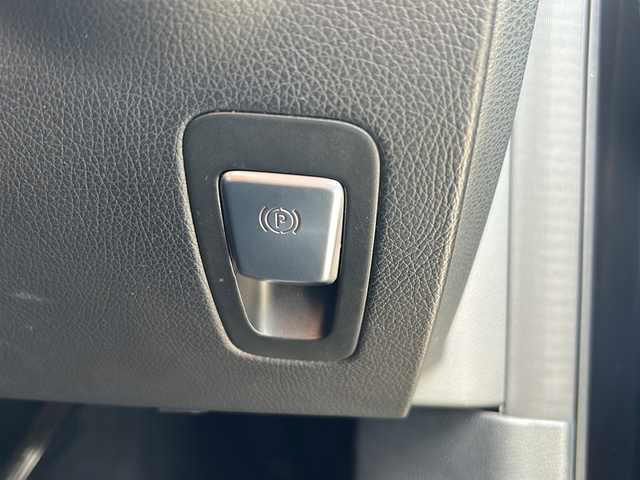 メルセデス・ベンツ Ｃ１８０ ワゴン スポーツ 兵庫県 2014(平26)年 2.8万km 黒 取扱説明書/保証書/純正ディーラーOPナビ（フルセグ/Bluetooth/SD/DISC/AM/FM）/プッシュスタート/パドルシフト/アイドリングストップ/スマートキー×２/ETC/ドライブレコーダー/ASSURAレーダー/バックカメラ/パワーシート/シートメモリー/シートヒーター/純正フロアマット/純正アルミホイール/ルーフレール/パワーバックドア/アンビエントライト/ステアリングアシスト/レーンディパーチャーウォーニング/パークトロニック/インテリジェントライトシステム/クルーズコントロール/プリセーフブレーキ/ブラインドスポットアシスト/アテンションアシスト/HUD