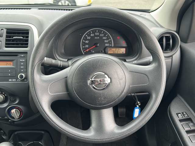 日産 マーチ 12S 宮崎県 2016(平28)年 6.6万km ピュアブラック ワンオーナー/純正オーディオ（CD/FM/AM/AUX）/電動格納ミラー/スペアキー/横滑り防止装置