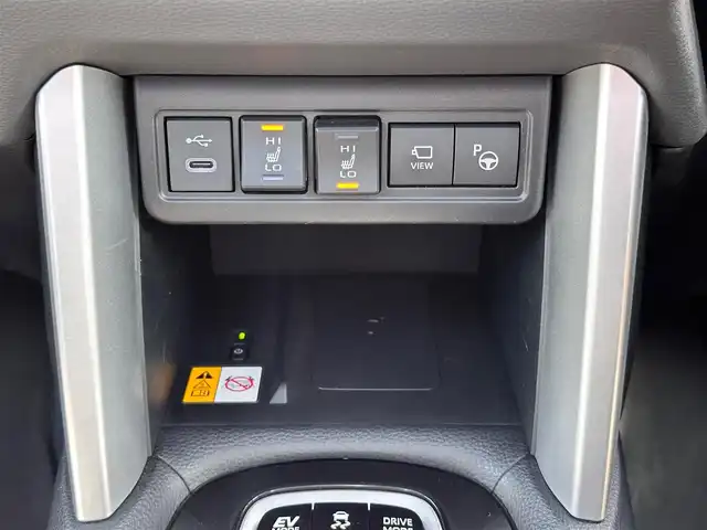 トヨタ カローラ クロス ハイブリッド Z 宮城県 2024(令6)年 2.5万km アティチュードブラックマイカ トヨタチームメイト（アドバンストパーク）/・ブラインドスポットモニター/・安心降車アシスト/・パーキングサポートブレーキ/・パノラミックビューモニター/ディスプレイオーディオプラス/・10.5インチディスプレイオーディオ/・車載ナビ/・ETC2.0/パノラマルーフ/ワイヤレス充電/アクセサリーコンセント（100V/1500W）/＝＝＝/モデリスタエアロ（F/S/R）/セーフティセンス/・プリクラッシュセーフティ/・レーントレーシングアシスト/・レーンディパーチャーアラート/・レーダークルーズコントロール/・オートマチックハイビーム/・ロードサインアシスト/・ドライバー異常時対応システム/・プロアクティブドライビングアシスト/・発進遅れ告知機能/ハンズフリーパワーバックドア/ハーフレザーシート/シートヒーター/パワーシート/電動パーキングブレーキ/ブレーキホールド/LEDヘッドランプ/LEDシーケンシャルターンランプ/フォグランプ/スマートキー＆プッシュスタート/純正18インチAW/フロアマット/ドアバイザー