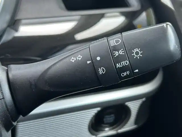 スズキ スペーシア カスタム HYBRID XS ターボ 愛媛県 2018(平30)年 6.1万km パール 社外オーディオ/革ステアリング/ステアリングスイッチ/パドルシフト/フォグランプ/純正15インチAW/LEDオートライト/両側パワースライドドア/オートマチックハイビーム/横滑り防止機能/レーンキープアシスト/コーナーセンサー/衝突被害軽減システム/ABS/ハーフレザーシート/運転席シートヒーター/純正フロアマット/スマートキー/プッシュスタート
