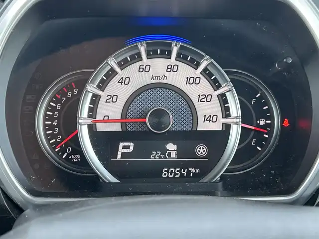 スズキ スペーシア カスタム HYBRID XS ターボ 愛媛県 2018(平30)年 6.1万km パール 社外オーディオ/革ステアリング/ステアリングスイッチ/パドルシフト/フォグランプ/純正15インチAW/LEDオートライト/両側パワースライドドア/オートマチックハイビーム/横滑り防止機能/レーンキープアシスト/コーナーセンサー/衝突被害軽減システム/ABS/ハーフレザーシート/運転席シートヒーター/純正フロアマット/スマートキー/プッシュスタート