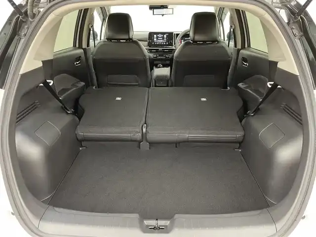 日産 オーラ G レザーエディション 福岡県 2022(令4)年 6.1万km ピュアホワイトパール / スーパーブラック 2トーン 純正９型ＤＡ　/全方位カメラ　/エマージェンシーブレーキ　/プロパイロット　/レーンキープ　/コーナーセンサー　/ＢＯＳＥサウンド　/シートヒーター　/ステアリングヒーター　/置くだけ充電　/ＢＳＭ　/ＥＴＣ２．０　/ＬＥＤ
