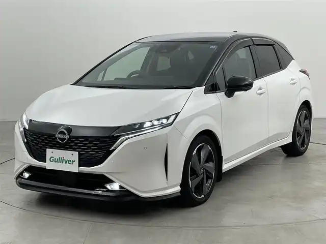 日産 オーラ G レザーエディション 福岡県 2022(令4)年 6.1万km ピュアホワイトパール / スーパーブラック 2トーン 純正９型ＤＡ　/全方位カメラ　/エマージェンシーブレーキ　/プロパイロット　/レーンキープ　/コーナーセンサー　/ＢＯＳＥサウンド　/シートヒーター　/ステアリングヒーター　/置くだけ充電　/ＢＳＭ　/ＥＴＣ２．０　/ＬＥＤ