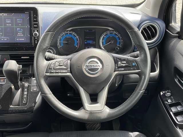 日産 デイズ HWS X プロパイロットED 新潟県 2020(令2)年 9.6万km ブラック 4WD/純正9インチSDナビ(MM319D-L)/CD/DVD/BT/フルセグテレビ/SDミュージックサーバー/全方位カメラ/ドライブレコーダー/衝突被害軽減ブレーキ/レーンキープアシスト/レーダークルーズコントロール/ベンチシート/シートヒーター /コーナーセンサー/スマートキー/プッシュスタート/LEDヘッドライト/オートライト/オートハイビーム/フォグランプ/純正14インチアルミホイール