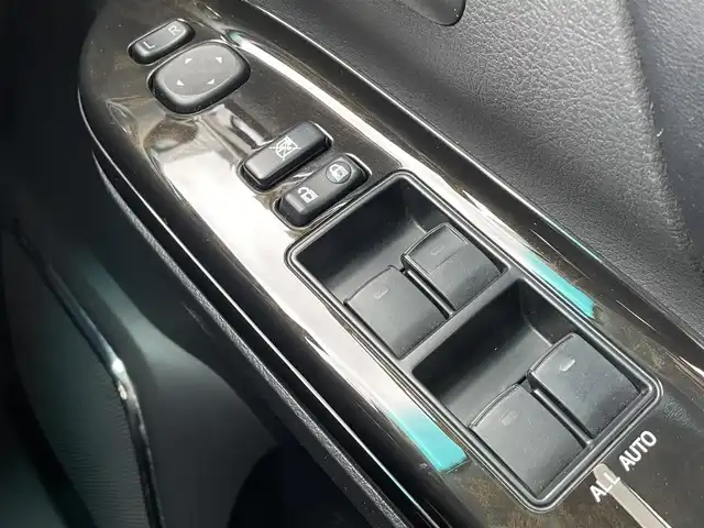 トヨタ ヴェルファイア 2．4Z ゴールデンアイズ 岩手県 2012(平24)年 7.4万km ブラック 寒冷地仕様　ＡＬＰＩＮＥ９型ナビ　バッグカメラ　フルセグ　ＣＤ／ＤＶＤ再生　フリップダウンモニター　Ｂｌｕｅｔｏｏｔｈ　両側パワスラ　電動リアゲート　前後ドラレコ　ＥＴＣ　ＬＥＤヘッド　２０インチＡＷ