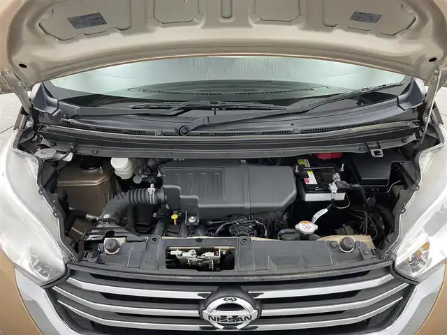 日産 デイズ ルークス X 大分県 2018(平30)年 0.9万km ピンクゴールドM 衝突軽減ブレーキ/純正ナビ/（フルセグ/CD/DVD/Bluetooth）/アラウンドビューモニター/片側パワースライドドア/ステアリングスイッチ/オートエアコン/ヘッドライトレベライザー/スマートキー・プッシュスタート/アイドリングストップ/電動格納ミラー/保証書・取扱説明書
