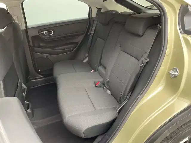 ホンダ ヴェゼル ハイブリッド e:HEV X 新潟県 2021(令3)年 4.2万km サンドカーキパール 4WD/純正メモリナビ【VXM-152VFi】/　フルセグTV/Bluetooth/CD/DVD/USB/ホンダセンシング/・衝突被害軽減ブレーキ/・踏み間違え衝突軽減システム/・急アクセル抑制機能/・歩行者事故低減ステアリング/・路外逸脱抑制機能/・レーダークルーズコントロール/・車線維持支援システム(LKAS)/・トラフィックジャムアシスト(渋滞運転支援機能)/・先行車発進お知らせ機能/・標識認識機能/・オートハイビーム/・パーキングセンサーシステム/前後コーナーセンサー/前席シートヒーター/バックモニター/ヒルディセントコントロール/LEDヘッドライト/パドルシフト