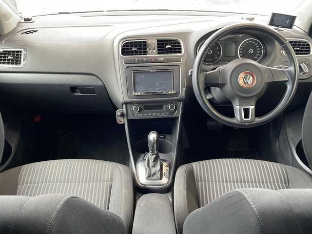 フォルクスワーゲン ポロ TSIハイライン 秋田県 2014(平26)年 7.5万km リフレックスシルバーメタリック 社外メモリーナビ　AVIC-MRZ099/DTV/CD/DVD/SD/Bluetooth/社外ETC/リモコンキー/純正アルミ