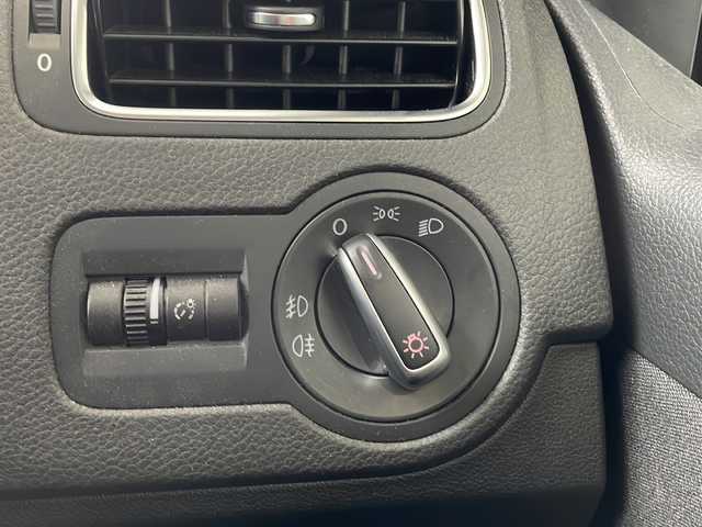 フォルクスワーゲン ポロ TSIハイライン 秋田県 2014(平26)年 7.5万km リフレックスシルバーメタリック 社外メモリーナビ　AVIC-MRZ099/DTV/CD/DVD/SD/Bluetooth/社外ETC/リモコンキー/純正アルミ