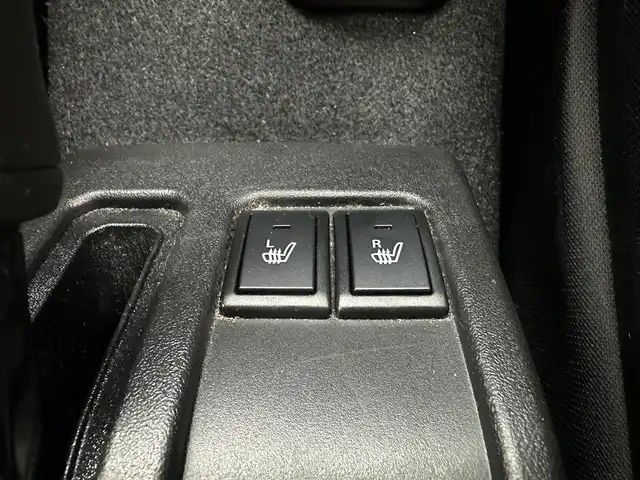 スズキ ジムニー シエラ JC 兵庫県 2020(令2)年 3.5万km ミディアムグレー ・社外メモリナビ/・バックカメラ/・前後ドライブレコーダー/・ETC/・オートクルーズコントロール/・衝突軽減ブレーキ/・レーンキープアシスト/・4WD/・LEDヘッドライト/・フォグランプ/・背面タイヤ/・純正15インチアルミホイール/・トランスファー/・シートヒーターD/N/・純正フロアマット/・スマートキー/・スペアキー1本/・プッシュスタート