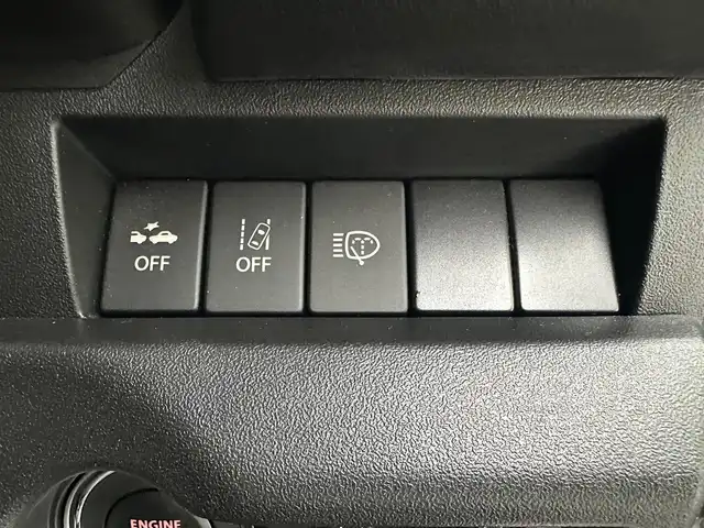 スズキ ジムニー シエラ JC 兵庫県 2020(令2)年 3.5万km ミディアムグレー ・社外メモリナビ/・バックカメラ/・前後ドライブレコーダー/・ETC/・オートクルーズコントロール/・衝突軽減ブレーキ/・レーンキープアシスト/・4WD/・LEDヘッドライト/・フォグランプ/・背面タイヤ/・純正15インチアルミホイール/・トランスファー/・シートヒーターD/N/・純正フロアマット/・スマートキー/・スペアキー1本/・プッシュスタート