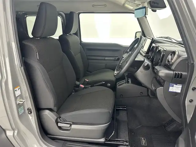 スズキ ジムニー シエラ JC 兵庫県 2020(令2)年 3.5万km ミディアムグレー ・社外メモリナビ/・バックカメラ/・前後ドライブレコーダー/・ETC/・オートクルーズコントロール/・衝突軽減ブレーキ/・レーンキープアシスト/・4WD/・LEDヘッドライト/・フォグランプ/・背面タイヤ/・純正15インチアルミホイール/・トランスファー/・シートヒーターD/N/・純正フロアマット/・スマートキー/・スペアキー1本/・プッシュスタート