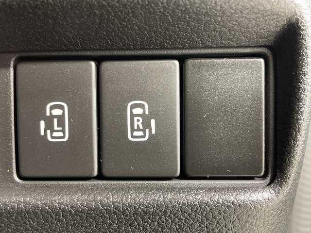 スズキ スペーシア ギア 神奈川県 2019(平31)年 3.9万km オフブルーメタリック/ガンメタリック2トーンルーフ 社外SDナビゲーション【CN-TW9880】/AM FM フルセグ Bluetooth iPod CD DVD/バックカメラ/両側パワースライドドア/スズキセーフティサポート/クルーズコントロール/シートヒーター/ETC/ドライブレコーダー/フロアマット/ステアリングスイッチ/スマートキー/スペアキー/LEDヘッドライト/オートライト/オートマチックハイビーム/純正14インチアルミホイル/ルーフレール/ドアバイザー/レーントレーシングアラート/クリアランスソナー