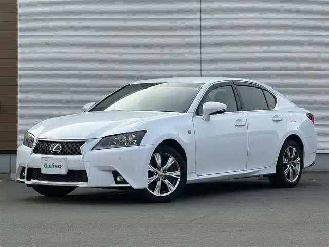 レクサス ＧＳ 350 Fスポーツ 秋田県 2014(平26)年 5.6万km ホワイトノーヴァガラスフレーク ワンオーナー/４WD/革巻きステアリング/ステアリングスイッチ/パドルシフト/レーダークルーズコントロール/オートライト、オートハイビーム/前後コーナーセンサー/横滑り防止/ハンドルヒーター/純正ドアバイザー/純正フロアマット/ビルトインETC/前後ドライブレコーダー/前席パワーシート/レザーシート/純正HDDナビ（FM／AM／BT／フルセグ）/カーテンエアバック/純正ホイール・夏タイヤ積込