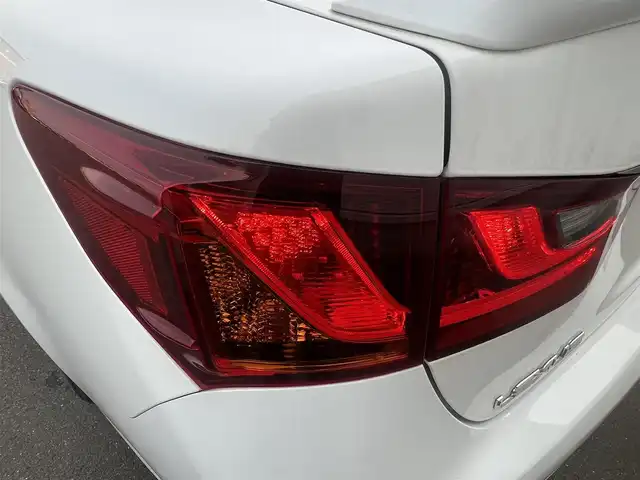 レクサス ＧＳ 350 Fスポーツ 秋田県 2014(平26)年 5.6万km ホワイトノーヴァガラスフレーク ワンオーナー/４WD/革巻きステアリング/ステアリングスイッチ/パドルシフト/レーダークルーズコントロール/オートライト、オートハイビーム/前後コーナーセンサー/横滑り防止/ハンドルヒーター/純正ドアバイザー/純正フロアマット/ビルトインETC/前後ドライブレコーダー/前席パワーシート/レザーシート/純正HDDナビ（FM／AM／BT／フルセグ）/カーテンエアバック/純正ホイール・夏タイヤ積込
