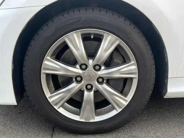 レクサス ＧＳ 350 Fスポーツ 秋田県 2014(平26)年 5.6万km ホワイトノーヴァガラスフレーク ワンオーナー/４WD/革巻きステアリング/ステアリングスイッチ/パドルシフト/レーダークルーズコントロール/オートライト、オートハイビーム/前後コーナーセンサー/横滑り防止/ハンドルヒーター/純正ドアバイザー/純正フロアマット/ビルトインETC/前後ドライブレコーダー/前席パワーシート/レザーシート/純正HDDナビ（FM／AM／BT／フルセグ）/カーテンエアバック/純正ホイール・夏タイヤ積込