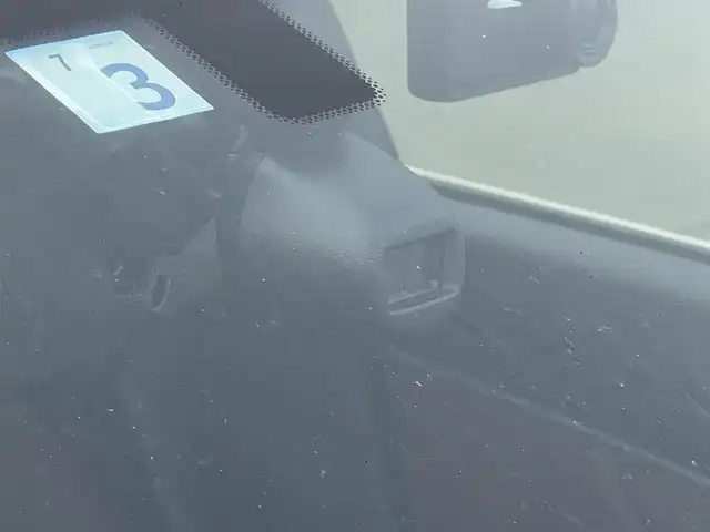 レクサス ＧＳ 350 Fスポーツ 秋田県 2014(平26)年 5.6万km ホワイトノーヴァガラスフレーク ワンオーナー/４WD/革巻きステアリング/ステアリングスイッチ/パドルシフト/レーダークルーズコントロール/オートライト、オートハイビーム/前後コーナーセンサー/横滑り防止/ハンドルヒーター/純正ドアバイザー/純正フロアマット/ビルトインETC/前後ドライブレコーダー/前席パワーシート/レザーシート/純正HDDナビ（FM／AM／BT／フルセグ）/カーテンエアバック/純正ホイール・夏タイヤ積込
