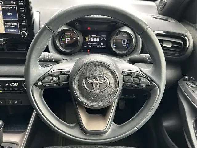 トヨタ ヤリス ハイブリッド Z 宮城県 2020(令2)年 7.6万km センシュアルレッドマイカ 走行距離：７５１０７ｋｍ/ハイブリッド/アラウンドビュー/ロードサインアシスト/パーキングサポートブレーキ/クリアランスソナー/D＋N席シートヒーター/前後コーナーセンサー/ETC/純正フロアマット/SDナビ/ヘッドライトレベライザー/AM・FM・BT・USB/電格ミラー