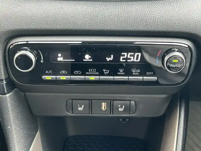 トヨタ ヤリス ハイブリッド Z 宮城県 2020(令2)年 7.6万km センシュアルレッドマイカ 走行距離：７５１０７ｋｍ/ハイブリッド/アラウンドビュー/ロードサインアシスト/パーキングサポートブレーキ/クリアランスソナー/D＋N席シートヒーター/前後コーナーセンサー/ETC/純正フロアマット/SDナビ/ヘッドライトレベライザー/AM・FM・BT・USB/電格ミラー