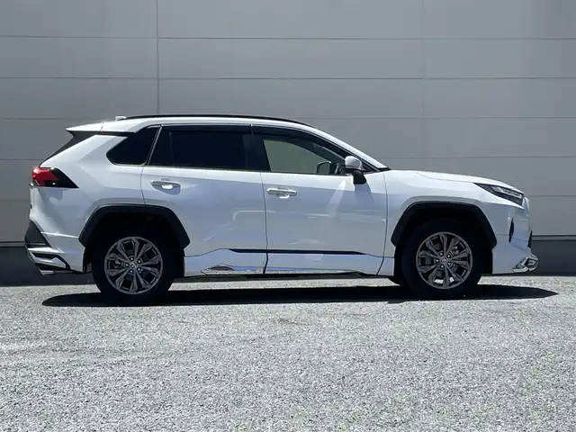 トヨタ ＲＡＶ４ ハイブリッドG 茨城県 2024(令6)年 1.1万km プラチナホワイトパールマイカ ディスプレイオーディオ/全方位カメラ/フルセグＴＶ/Ｂｌｕｅｔｏｏｔｈ/シートヒーター/ＥＴＣ/ドライブレコーダー/４ＷＤ/スマートキー/ハンドルヒーター/パワーシート/パワーリヤゲート/デジタルインナーミラー/衝突軽減システム/モデリスタエアロ/カーテンエアバック/オートマチックハイビーム/寒冷地仕様/LEDリヤフォグ/置くだけ充電/
