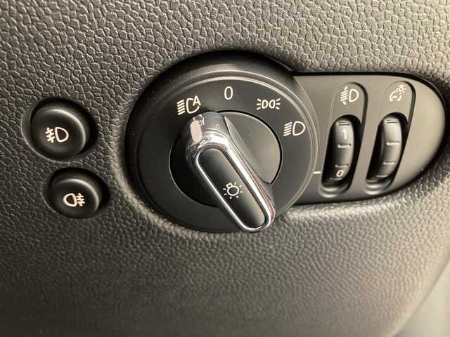 ＭＩＮＩ ミニ クーパー 熊本県 2019(令1)年 5万km チリ・レッド ・スマートキー/・プッシュスタート/・インテリジェントセーフティ/・PDC自動起動/・パーキングアシスト/・黒革スポーツシート/・前席シートヒーター /・純正HDDナビ/　【Bluetooth・USB・MSV】/・社外フルセグTV/・バックカメラ/・ETC/・ドライブレコーダー(前後録画)/・LEDヘッドランプ/・LEDフォグランプ/・UKテールランプ/・純正マット