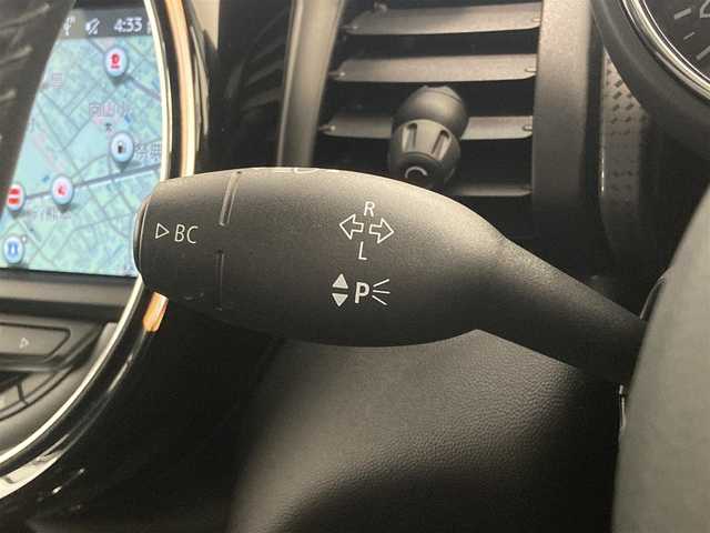 ＭＩＮＩ ミニ クーパー 熊本県 2019(令1)年 5万km チリ・レッド ・スマートキー/・プッシュスタート/・インテリジェントセーフティ/・PDC自動起動/・パーキングアシスト/・黒革スポーツシート/・前席シートヒーター /・純正HDDナビ/　【Bluetooth・USB・MSV】/・社外フルセグTV/・バックカメラ/・ETC/・ドライブレコーダー(前後録画)/・LEDヘッドランプ/・LEDフォグランプ/・UKテールランプ/・純正マット