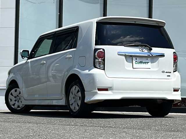トヨタ カローラ ルミオン 1．8S エアロツアラー 山形県 2015(平27)年 7.1万km ホワイトパールクリスタルシャイン 社外ナビ/Bluetooth/フルセグTV/ドライブレコーダー/横滑り防止装置/バックカメラ/オートLEDヘッドライト/フォグランプ/ETC/プッシュスタート/スマートキー/スペアキー/純正フロアマット/ワイパーデアイサー/電動格納ミラー/ウィンカーミラー/ドアバイザー/取扱説明書/モデリスタエアロ積載（フロント）/スタッドレスタイヤ(195/65/15R・6mm)4本積載