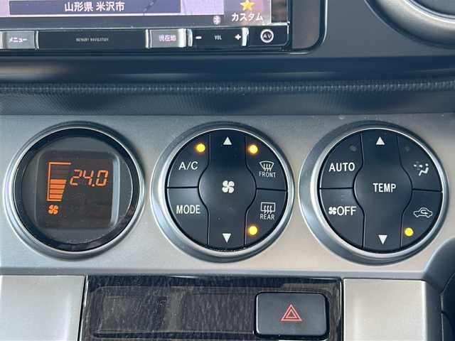 トヨタ カローラ ルミオン 1．8S エアロツアラー 山形県 2015(平27)年 7.1万km ホワイトパールクリスタルシャイン 社外ナビ/Bluetooth/フルセグTV/ドライブレコーダー/横滑り防止装置/バックカメラ/オートLEDヘッドライト/フォグランプ/ETC/プッシュスタート/スマートキー/スペアキー/純正フロアマット/ワイパーデアイサー/電動格納ミラー/ウィンカーミラー/ドアバイザー/取扱説明書/モデリスタエアロ積載（フロント）/スタッドレスタイヤ(195/65/15R・6mm)4本積載