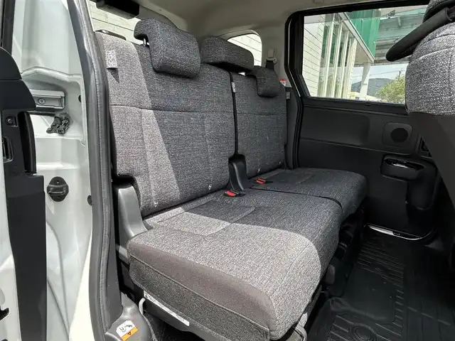 トヨタ シエンタ ハイブリッド Z 福岡県 2022(令4)年 2.6万km ホワイトパールクリスタルシャイン 純正10.5型ディスプレイオーディオナビ(フルセグTV/BT)全方位モニタトヨタセーフティコーナーセンサー両側電動パワスラレーダークルコンドラレコETCUSB純正フロアマット純正LEDライトプッシュスタートスマートキースペアキー