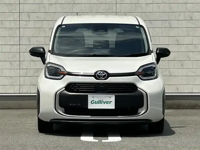 トヨタ シエンタ ハイブリッド Z 福岡県 2022(令4)年 2.6万km ホワイトパールクリスタルシャイン 純正10.5型ディスプレイオーディオナビ(フルセグTV/BT)全方位モニタトヨタセーフティコーナーセンサー両側電動パワスラレーダークルコンドラレコETCUSB純正フロアマット純正LEDライトプッシュスタートスマートキースペアキー