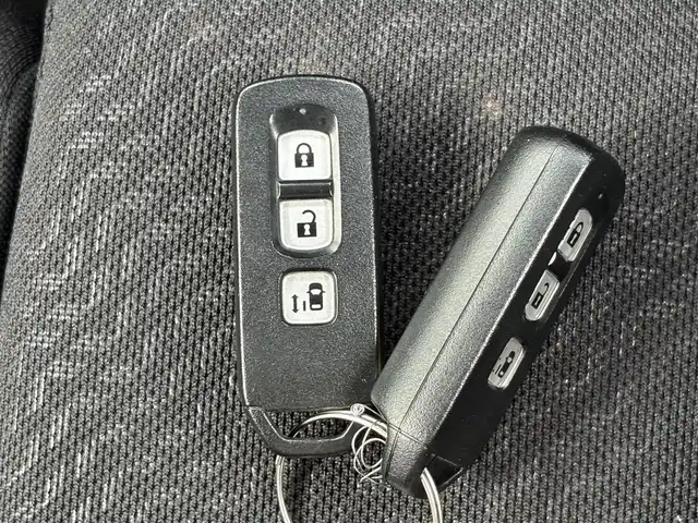 ホンダ Ｎ ＢＯＸ カスタム G Lパッケージ 宮城県 2013(平25)年 7.4万km プレミアムホワイトパール 登録時走行距離73250km/社外SDナビ/フルセグTV/CD/DVD/Bluetooth/バックカメラ/片側パワースライド/プッシュスタート/スマートキー/HIDライト/ETC/純正フロアマット/ドアバイザー/電動格納ミラー/純正アルミホイール