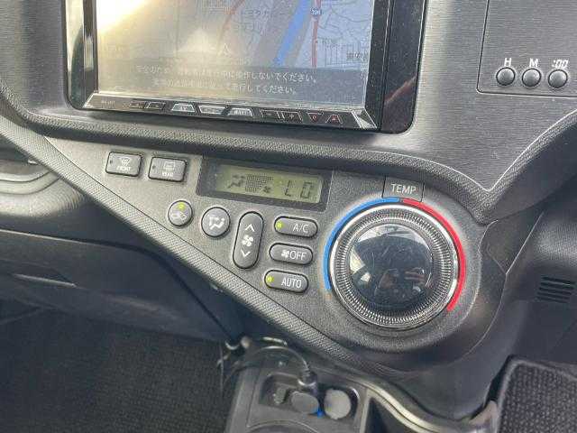 トヨタ アクア G 岩手県 2013(平25)年 13.6万km ブラックマイカ ドアバイザー/スマートキー/ETC/バックカメラ/ドラレコ/シートヒーター/電動格納ミラー/LEDヘッドライト