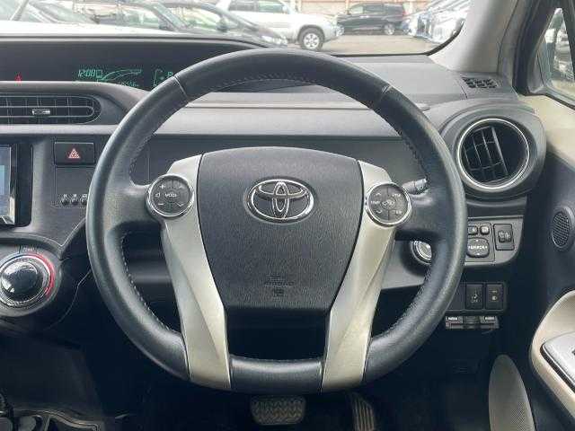 トヨタ アクア G 岩手県 2013(平25)年 13.6万km ブラックマイカ ドアバイザー/スマートキー/ETC/バックカメラ/ドラレコ/シートヒーター/電動格納ミラー/LEDヘッドライト