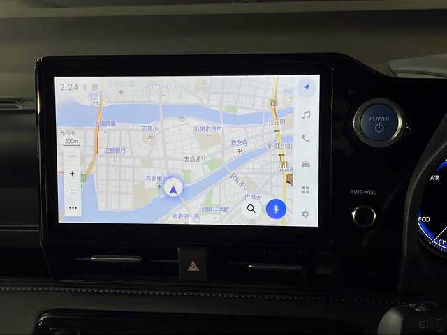 トヨタ ヴォクシー ハイブリッド S－Z 広島県 2022(令4)年 3.3万km ホワイトパールクリスタルシャイン 純正１０．５型ＤＡ/全周囲カメラ/パーキングアシスト/純正14型フリップダウンモニター/両側パワースライドドア/レーダークルーズコントロール/シートヒーター/ドラレコ/ＥＴＣ２．０/ブラインドスポットモニター/衝突軽減/レーンキープ/踏み間違い防止/オートマチックハイビーム/1500W給電/純正17インチアルミホイール(205/55/R17)/エアバッグ(運転席/助手席/サイド/カーテン)