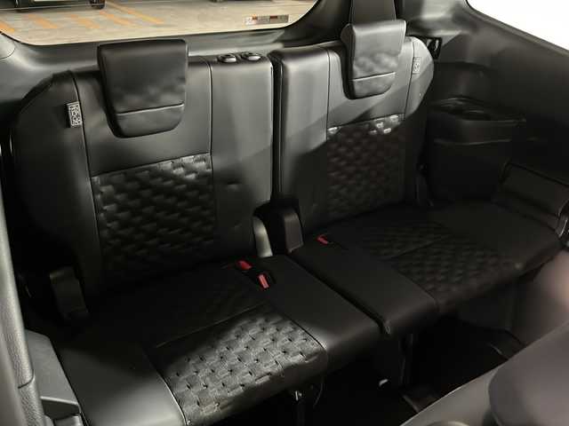 トヨタ ヴォクシー ハイブリッド S－Z 広島県 2022(令4)年 3.3万km ホワイトパールクリスタルシャイン 純正１０．５型ＤＡ/全周囲カメラ/パーキングアシスト/純正14型フリップダウンモニター/両側パワースライドドア/レーダークルーズコントロール/シートヒーター/ドラレコ/ＥＴＣ２．０/ブラインドスポットモニター/衝突軽減/レーンキープ/踏み間違い防止/オートマチックハイビーム/1500W給電/純正17インチアルミホイール(205/55/R17)/エアバッグ(運転席/助手席/サイド/カーテン)