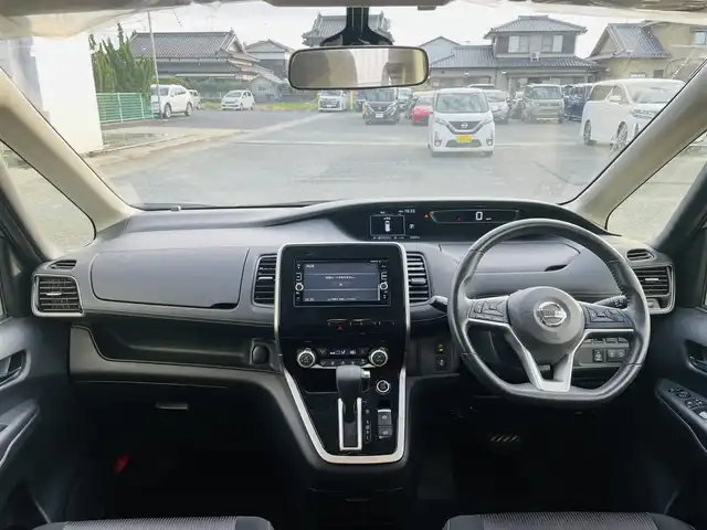 日産 セレナ ハイウェイスター プロパイロットED 熊本県 2017(平29)年 4.3万km ダイヤモンドブラック 純正ナビ/・AM/FM/CD/DVD/BT/AUX/・フルセグTV/バックカメラ/フリップダウンモニター/プロパイロット/衝突軽減ブレーキ/レーンキープアシスト/標識認識機能/横滑り防止装置/両側電動スライドドア/ETC/電動パーキングブレーキ/オートホールドブレーキ/革巻きステアリング/ステアリングスイッチ/後席ロールサンシェード/純正フロアマット/純正アルミホイール/電動格納ミラー/ウインカーミラー