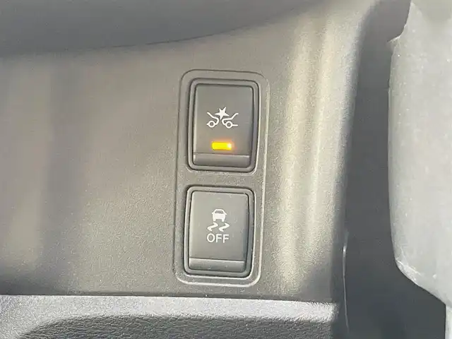 日産 セレナ ハイウェイスター プロパイロットED 熊本県 2017(平29)年 4.3万km ダイヤモンドブラック 純正ナビ/・AM/FM/CD/DVD/BT/AUX/・フルセグTV/バックカメラ/フリップダウンモニター/プロパイロット/衝突軽減ブレーキ/レーンキープアシスト/標識認識機能/横滑り防止装置/両側電動スライドドア/ETC/電動パーキングブレーキ/オートホールドブレーキ/革巻きステアリング/ステアリングスイッチ/後席ロールサンシェード/純正フロアマット/純正アルミホイール/電動格納ミラー/ウインカーミラー