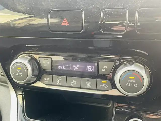 日産 セレナ ハイウェイスター プロパイロットED 熊本県 2017(平29)年 4.3万km ダイヤモンドブラック 純正ナビ/・AM/FM/CD/DVD/BT/AUX/・フルセグTV/バックカメラ/フリップダウンモニター/プロパイロット/衝突軽減ブレーキ/レーンキープアシスト/標識認識機能/横滑り防止装置/両側電動スライドドア/ETC/電動パーキングブレーキ/オートホールドブレーキ/革巻きステアリング/ステアリングスイッチ/後席ロールサンシェード/純正フロアマット/純正アルミホイール/電動格納ミラー/ウインカーミラー