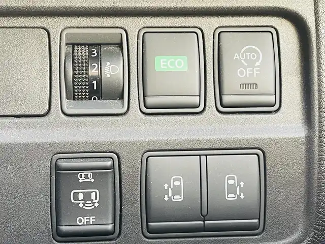 日産 セレナ ハイウェイスター プロパイロットED 熊本県 2017(平29)年 4.3万km ダイヤモンドブラック 純正ナビ/・AM/FM/CD/DVD/BT/AUX/・フルセグTV/バックカメラ/フリップダウンモニター/プロパイロット/衝突軽減ブレーキ/レーンキープアシスト/標識認識機能/横滑り防止装置/両側電動スライドドア/ETC/電動パーキングブレーキ/オートホールドブレーキ/革巻きステアリング/ステアリングスイッチ/後席ロールサンシェード/純正フロアマット/純正アルミホイール/電動格納ミラー/ウインカーミラー