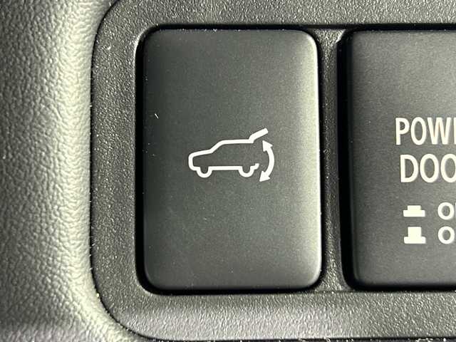 三菱 デリカＤ：５ シャモニー 神奈川県 2024(令6)年 1万km パールⅡ ４WD/ディーゼルターボ/LED照明付電動サイドステップ/社外アルパイン11型メモリーナビゲーション【EX11NX】/フルセグ　CD DVD　Bluetooth　SD　HDMI　AUX　iPod/マルチアラウンドビューモニター【自動防眩ルームミラー】/両側電動スライドドア/パワーバックドア/セーフティアシスト/衝突被害軽減ブレーキシステム/車線逸脱警報システム/レーダークルーズコントロール/オートマチックハイビーム/誤発進抑制機能/後側方車両検知警報システム/後退時車両検知警報システム/オートストップ＆ゴー/ハーフレザーシート/運転席パワーシート/前席シートヒーター/革巻きステアリング/パドルシフト/ステアリングヒーター/アルミペダル/電動パーキングブレーキ/オートブレーキホールド/プッシュスタート/スマートキー/LEDヘッド/フォグランプ/オートライト/純正18インチアルミホイール/純正リアスポイラー