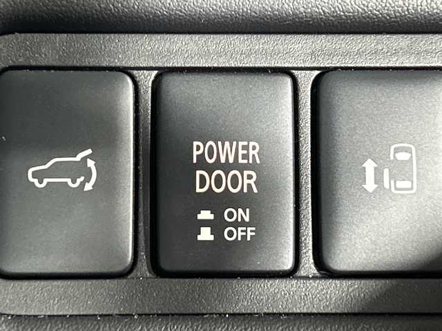 三菱 デリカＤ：５ シャモニー 神奈川県 2024(令6)年 1万km パールⅡ ４WD/ディーゼルターボ/LED照明付電動サイドステップ/社外アルパイン11型メモリーナビゲーション【EX11NX】/フルセグ　CD DVD　Bluetooth　SD　HDMI　AUX　iPod/マルチアラウンドビューモニター【自動防眩ルームミラー】/両側電動スライドドア/パワーバックドア/セーフティアシスト/衝突被害軽減ブレーキシステム/車線逸脱警報システム/レーダークルーズコントロール/オートマチックハイビーム/誤発進抑制機能/後側方車両検知警報システム/後退時車両検知警報システム/オートストップ＆ゴー/ハーフレザーシート/運転席パワーシート/前席シートヒーター/革巻きステアリング/パドルシフト/ステアリングヒーター/アルミペダル/電動パーキングブレーキ/オートブレーキホールド/プッシュスタート/スマートキー/LEDヘッド/フォグランプ/オートライト/純正18インチアルミホイール/純正リアスポイラー