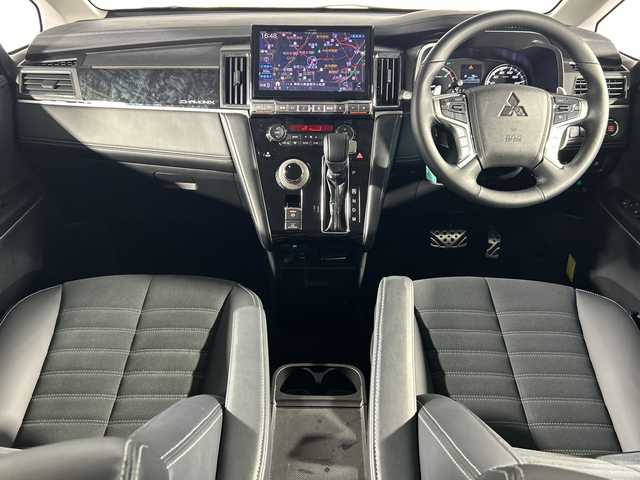 三菱 デリカＤ：５ シャモニー 神奈川県 2024(令6)年 1万km パールⅡ ４WD/ディーゼルターボ/LED照明付電動サイドステップ/社外アルパイン11型メモリーナビゲーション【EX11NX】/フルセグ　CD DVD　Bluetooth　SD　HDMI　AUX　iPod/マルチアラウンドビューモニター【自動防眩ルームミラー】/両側電動スライドドア/パワーバックドア/セーフティアシスト/衝突被害軽減ブレーキシステム/車線逸脱警報システム/レーダークルーズコントロール/オートマチックハイビーム/誤発進抑制機能/後側方車両検知警報システム/後退時車両検知警報システム/オートストップ＆ゴー/ハーフレザーシート/運転席パワーシート/前席シートヒーター/革巻きステアリング/パドルシフト/ステアリングヒーター/アルミペダル/電動パーキングブレーキ/オートブレーキホールド/プッシュスタート/スマートキー/LEDヘッド/フォグランプ/オートライト/純正18インチアルミホイール/純正リアスポイラー