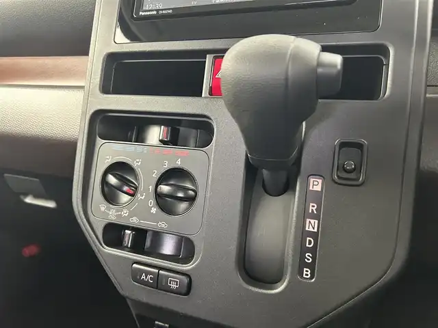 トヨタ タンク X S 千葉県 2018(平30)年 3.7万km ブライトシルバーM 禁煙車/トヨタセーフティセンス/片側パワースライドドア/社外７インチメモリナビ/・型番：CN-RE07WD/・CD/DVD/Bluetooth/フルセグTV/・ETC/DNシートヒーター/純正フロアマット/純正ホイールキャップ/オートライト/・オートマチックハイビーム/・ハロゲンヘッドライト/スマートキー&プッシュスタート