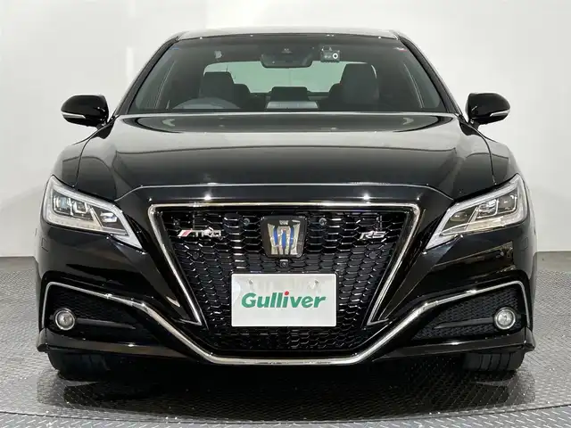 トヨタ クラウン ハイブリッド RS リミテッド 愛媛県 2020(令2)年 5.4万km ブラック トヨタセーフティセンス /・プリクラッシュセーフティ/・レーントレーシングアシスト/・ロードサインアシスト/・オートマチックハイビーム/・レーダークルーズコントロール/・ブラインドスポットモニター/・クリアランスソナー/・リアクロストラフィックアラート/・リアカメラディテクション/・パーキングサポートブレーキ/・ヘッドアップディスプレイ/純正８インチディスプレイオーディオ/・ナビ機能/・フルセグTV/・CD/DVD/BT/・SD/USB/FM.AM/・Applecarplay/Androidauto/パノラミックビューモニター/D/N席パワーシート/D/N席シートヒーター/ハーフレザーシート/ステアリングヒーター/革巻きステアリング/電動パーキングブレーキ/オートホールド/スマートキー/プッシュスタート/LEDヘッドライト/フォグランプ/オートライト/純正１８インチAW/純正フロアマット/ビルトインETC/前後ドライブレコーダー/USBポート/純正ドアバイザー/横滑り防止システム/電動格納ウィンカーミラー
